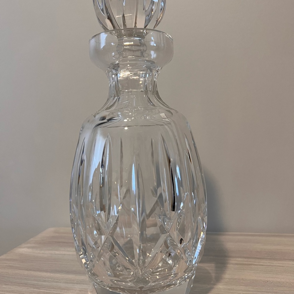 WATERFORD CRYSTAL LISMORE SPIRIT DECANTER 10 5/8 -VERTICAL CUT STOPPER-EXCELLENT